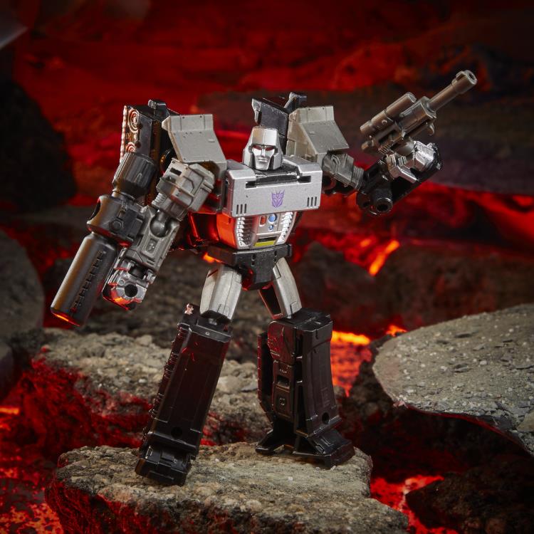 Transformers War for Cybertron: Kingdom Core Megatron Gallery Image 4
