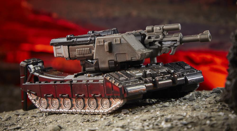 Transformers War for Cybertron: Kingdom Core Megatron Gallery Image 6