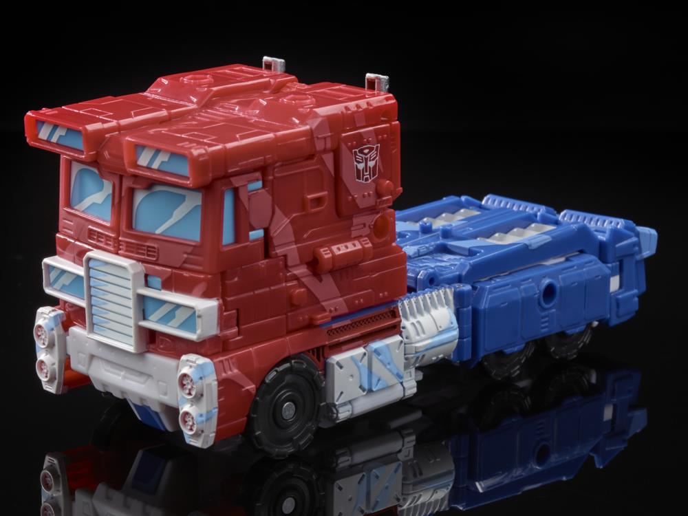 Transformers War for Cybertron: Siege 35th Anniversary Voyager Optimus Prime Gallery Image 9