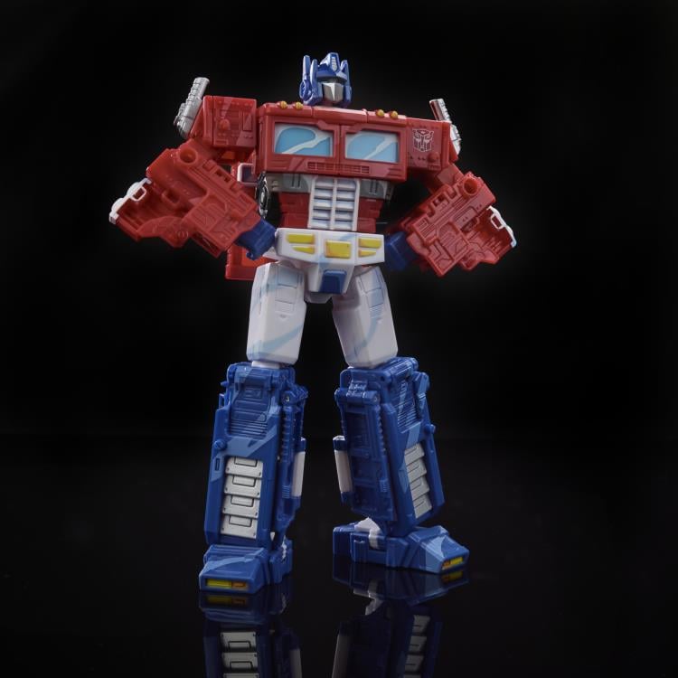 Transformers War for Cybertron: Siege 35th Anniversary Voyager Optimus Prime Gallery Image 5