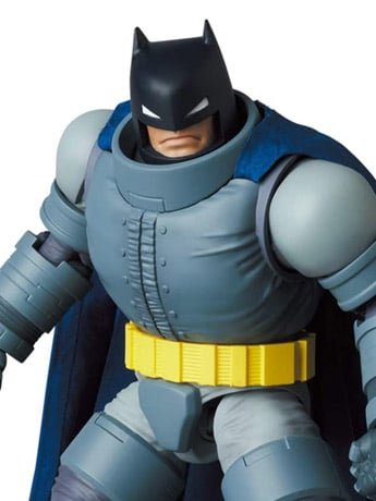 Batman: The Dark Knight Returns MAFEX No.146 Armored Batman Action Figure Gallery Image 2