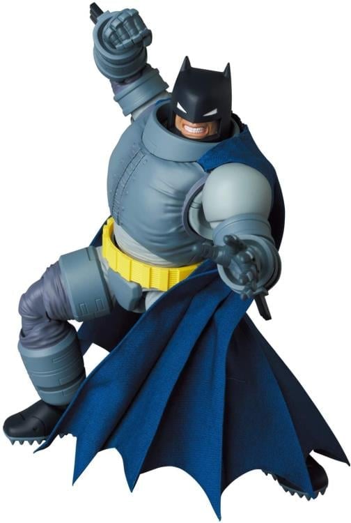 Batman: The Dark Knight Returns MAFEX No.146 Armored Batman Action Figure Gallery Image 4