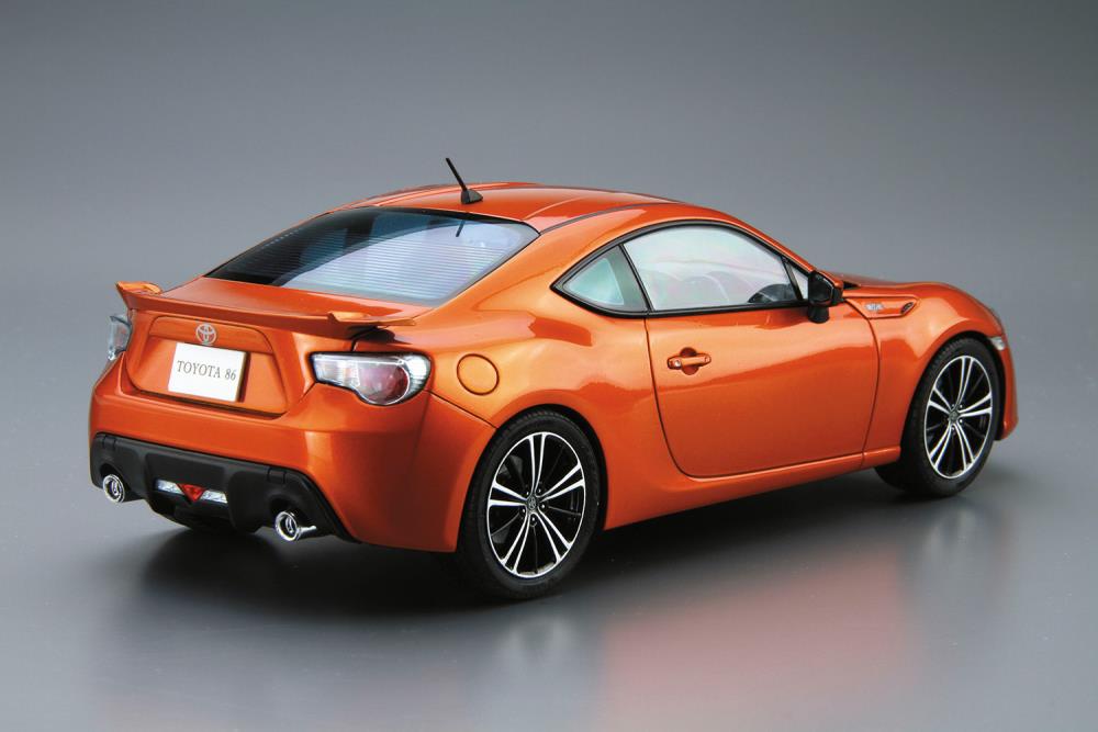 Toyota 86 ZN6 (2016 and 2012) 1/24 Scale Model Kit