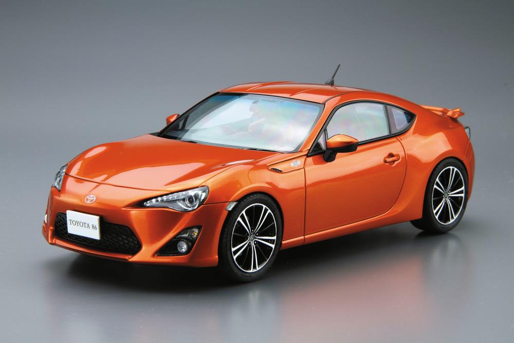 Toyota 86 ZN6 (2016 and 2012) 1/24 Scale Model Kit