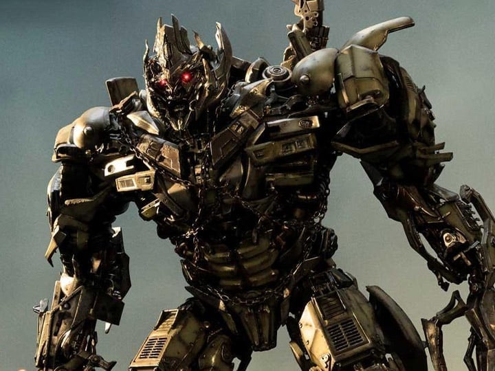 Transformers: Dark of the Moon Museum Masterline Megatron (Exclusive Ver.) Statue Gallery Image 1