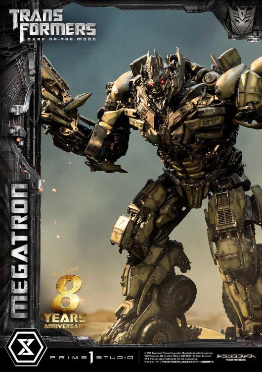 Transformers: Dark of the Moon Museum Masterline Megatron (Exclusive Ver.) Statue Gallery Image 6