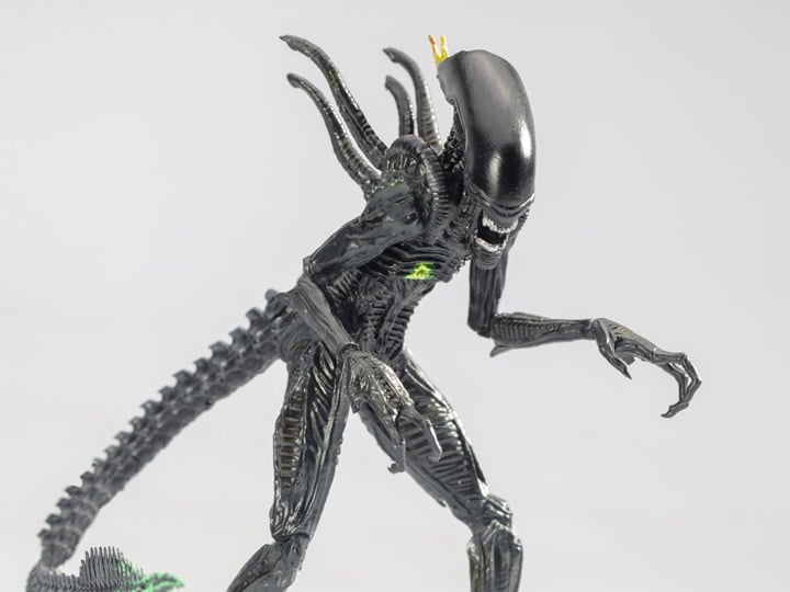 Alien vs. Predator Blowout Alien Warrior 1:18 Scale PX Previews Exclusive Action Figure Gallery Image 1