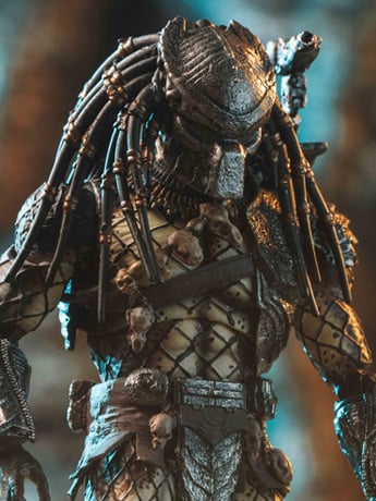 Alien vs. Predator Temple Guard Predator 1:18 Scale PX Previews