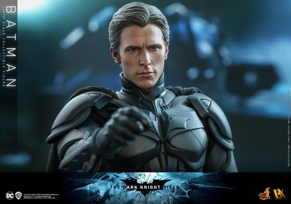 The Dark Knight Rises DX19 Batman 1/6 Scale Collectible Figure (Reissue) Gallery Image 12
