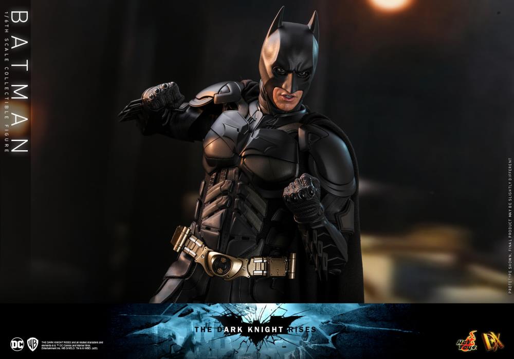 The Dark Knight Rises DX19 Batman 1/6 Scale Collectible Figure (Reissue) Gallery Image 16