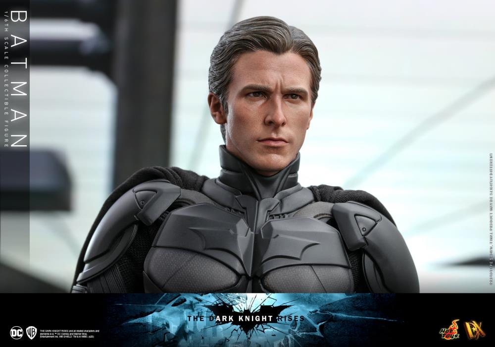 The Dark Knight Rises DX19 Batman 1/6 Scale Collectible Figure (Reissue) Gallery Image 14
