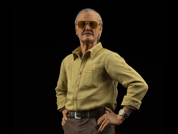 Stan Lee Legacy Replica 1/4 Scale Limited Edition Statue Gallery Image 1