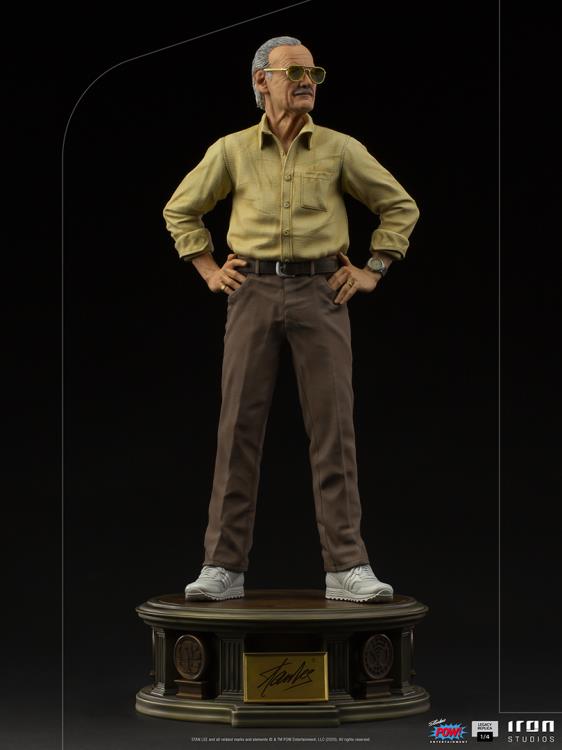 Stan Lee Legacy Replica 1/4 Scale Limited Edition Statue Gallery Image 3