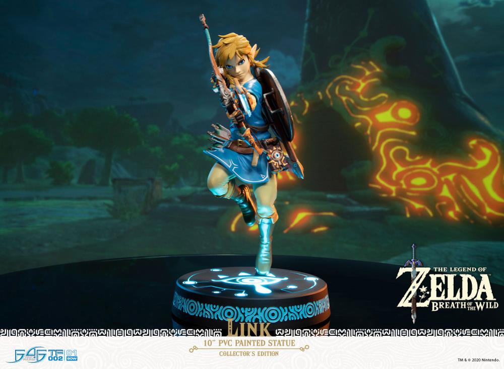 The Legend of Zelda: Breath of the Wild Link Statue Collector's Edition Gallery Image 3