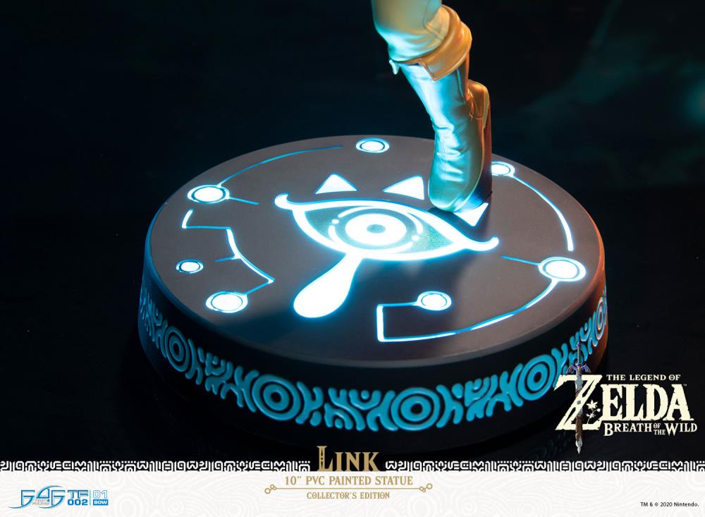 The Legend of Zelda: Breath of the Wild Link Statue Collector's Edition Gallery Image 19