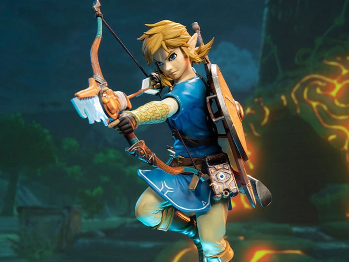 The Legend of Zelda: Breath of the Wild Link Statue Collector's Edition Gallery Image 1