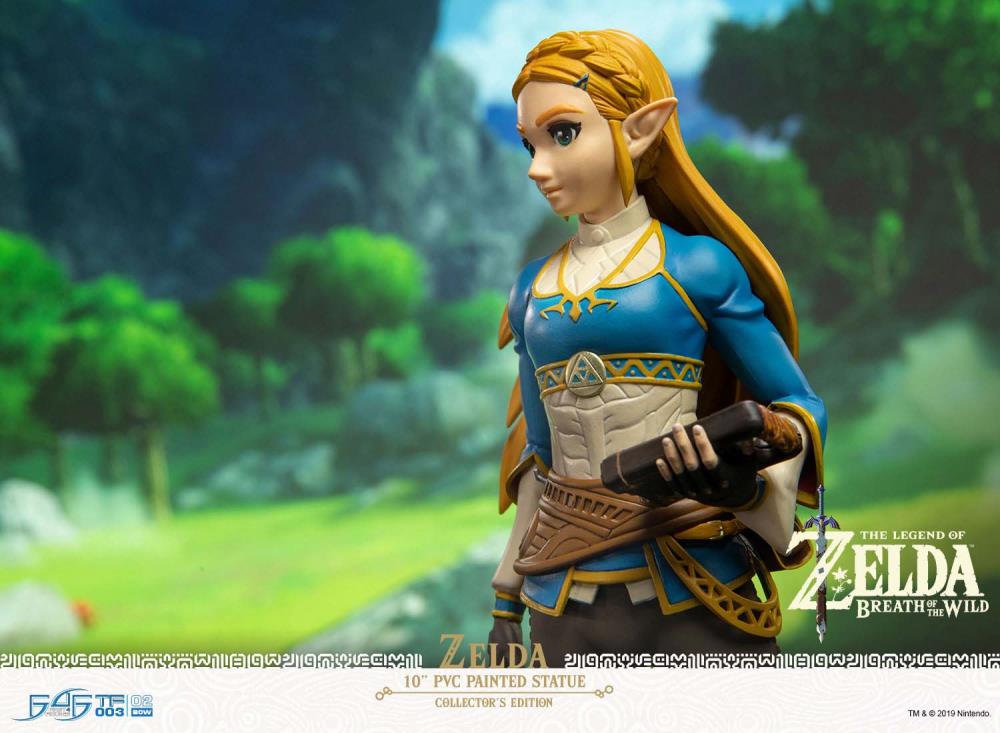 The Legend of Zelda: Breath of the Wild Zelda Statue Collector's Edition Gallery Image 9