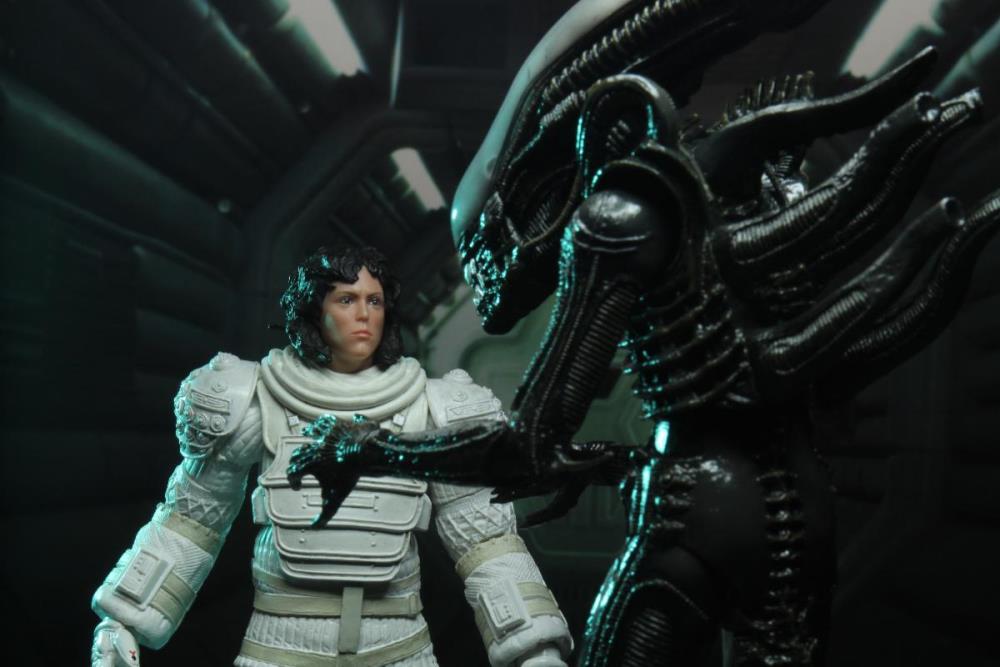 Alien 40th Anniversary Series 16 Set of 3 Figures Gallery Image 8