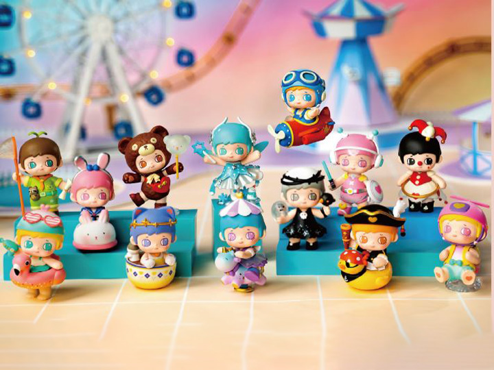 Yoola Amusement Park Box of 12 Figures Gallery Image 1