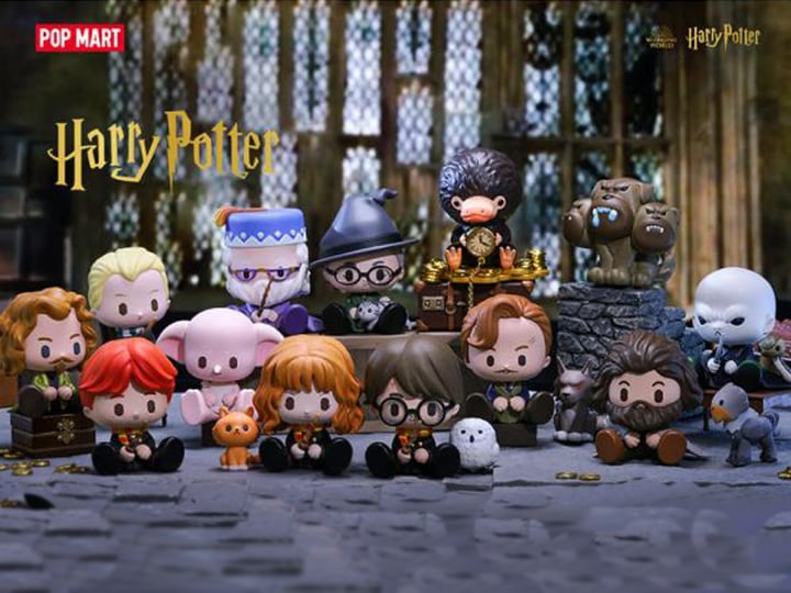 Harry Potter Magic Animal Series Box of 12 Figures Gallery Image 1