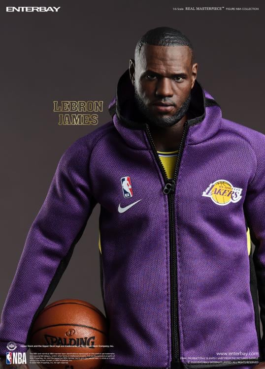 NBA Real Masterpiece LeBron James (Lakers Home) 1/6 Scale Figure Gallery Image 6