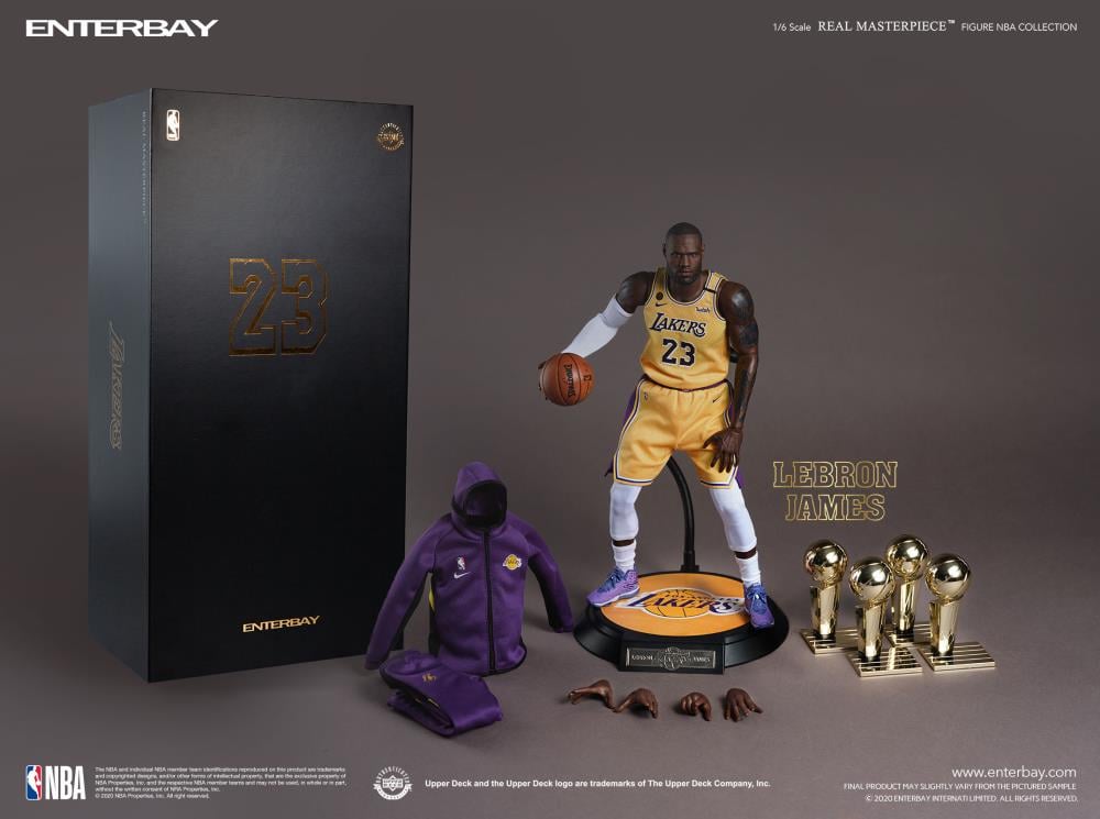 NBA Real Masterpiece LeBron James (Lakers Home) 1/6 Scale Figure Gallery Image 9