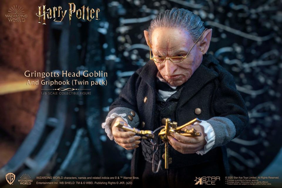 Harry Potter and the Sorcerer's Stone Gringotts Head Goblin & Griphook 1/6 Scale Figure Set Gallery Image 6