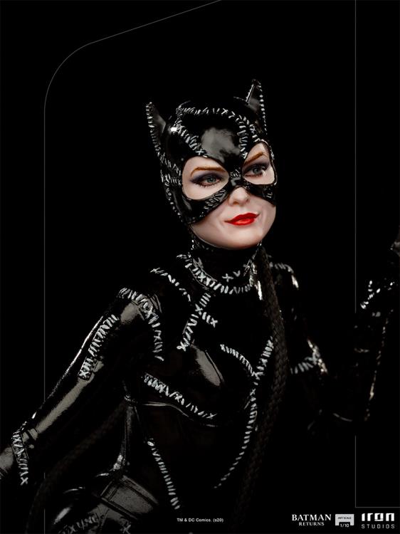 Batman Returns Catwoman 1/10 Deluxe Art Scale Limited Edition Statue Gallery Image 10