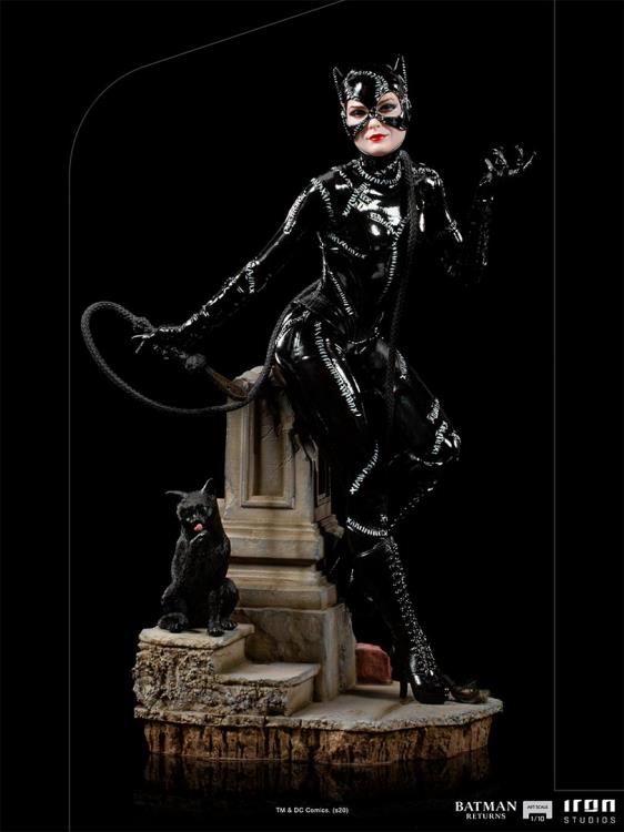 Batman Returns Catwoman 1/10 Deluxe Art Scale Limited Edition Statue Gallery Image 15