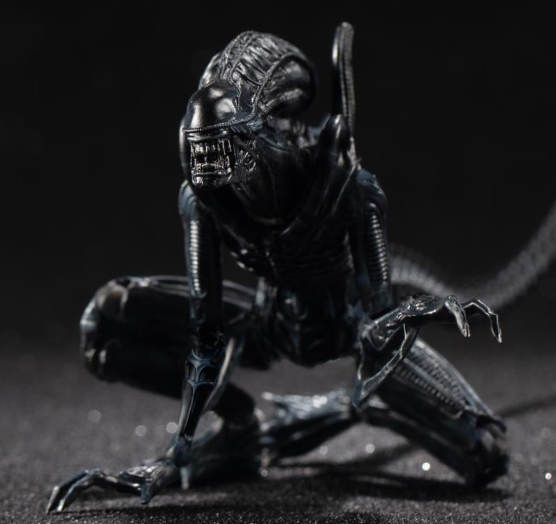 Aliens Alien Warrior (Crouching) 1:18 Scale PX Previews Action Exclusive Figure Gallery Image 7