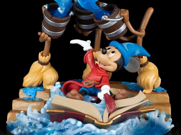 Fantasia Q-Fig Max Elite Sorcerer Mickey Diorama Gallery Image 1