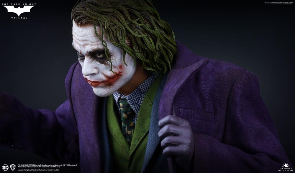 The Dark Knight The Joker 1/4 Scale Statue Gallery Image 10