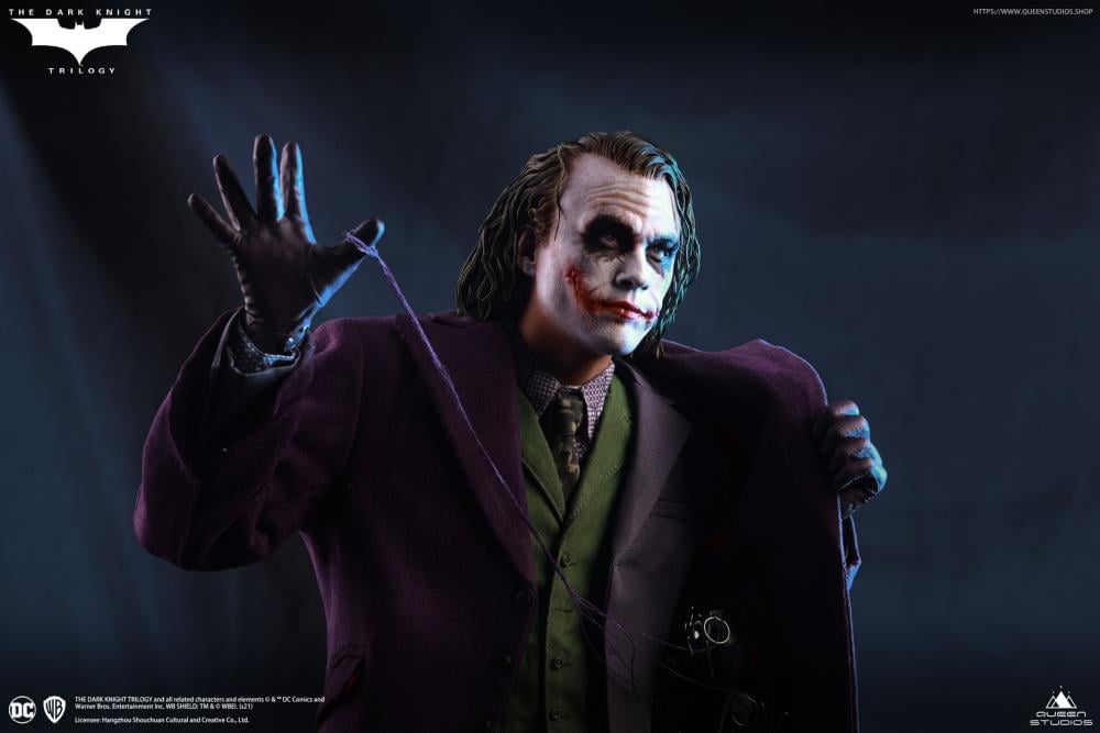 The Dark Knight The Joker 1/4 Scale Statue Gallery Image 11