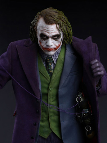 The Dark Knight The Joker 1/4 Scale Statue Gallery Image 2
