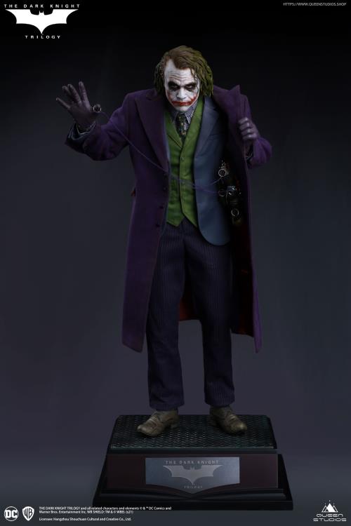 The Dark Knight The Joker 1/4 Scale Statue Gallery Image 6