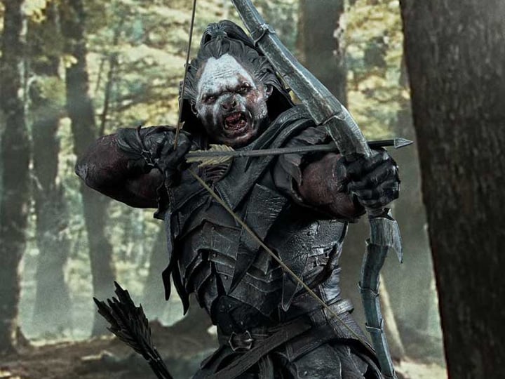 The Lord of the Rings Premium Masterline Lurtz 1/4 Scale Limited Edition Statue Gallery Image 1