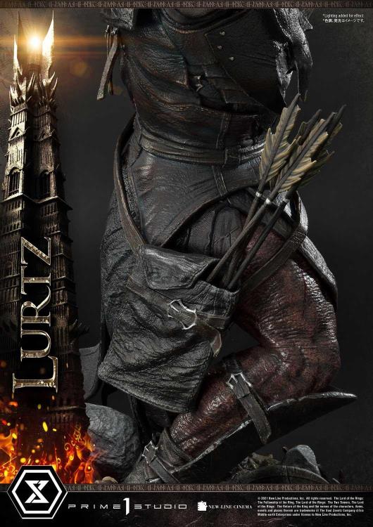 The Lord of the Rings Premium Masterline Lurtz 1/4 Scale Limited Edition Statue Gallery Image 24