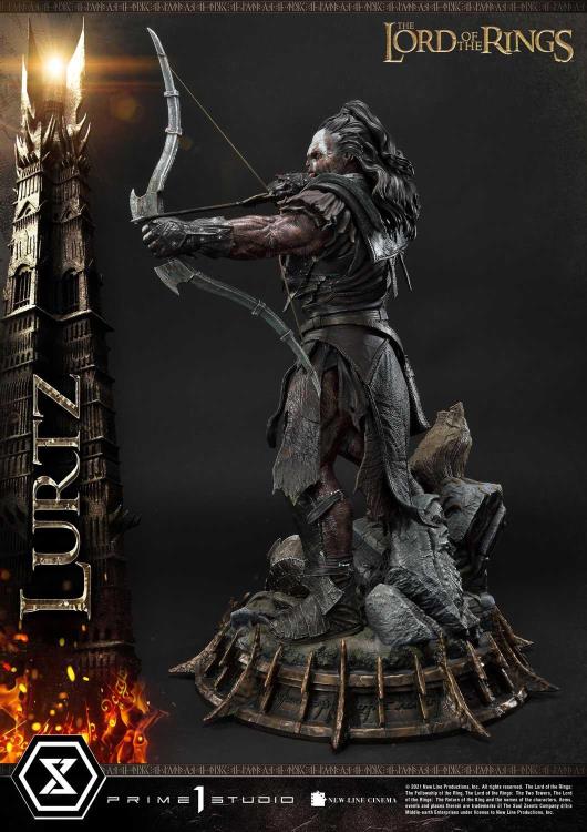 The Lord of the Rings Premium Masterline Lurtz 1/4 Scale Limited Edition Statue Gallery Image 9