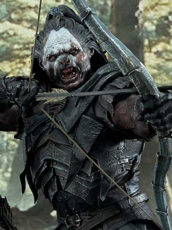 The Lord of the Rings Premium Masterline Lurtz 1/4 Scale Limited Edition Statue Gallery Image 2