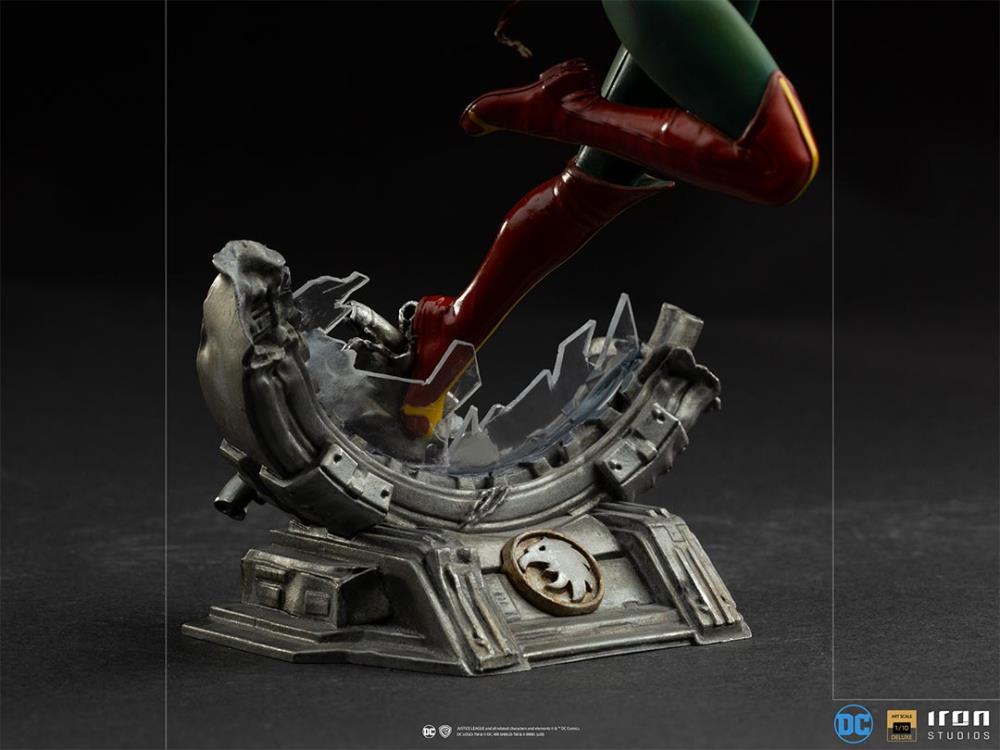 DC Comics Hawkgirl 1/10 Deluxe Art Scale Limited Edition Statue Gallery Image 12