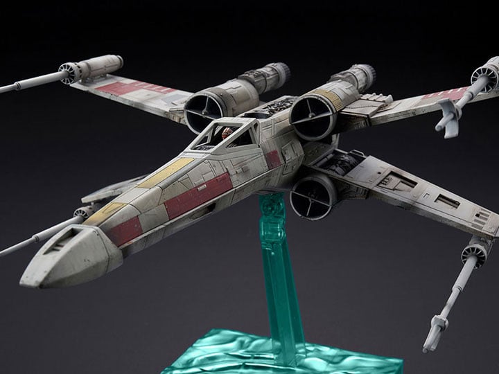 Star Wars: The Rise of Skywalker X-Wing Starfighter Red 5 1/72 Scale Model Kit Gallery Image 1