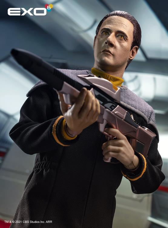 Star Trek: First Contact Lieutenant Commander Data 1/6 Scale Figure Gallery Image 6