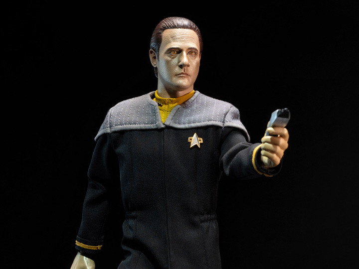 Star Trek: First Contact Lieutenant Commander Data 1/6 Scale Figure Gallery Image 1