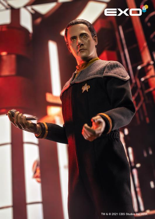 Star Trek: First Contact Lieutenant Commander Data 1/6 Scale Figure Gallery Image 8