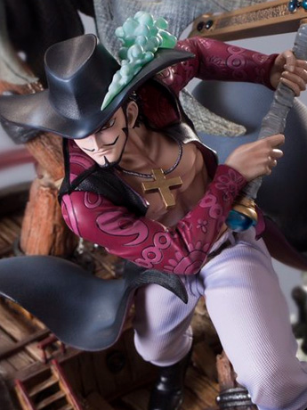 One Piece Dracule Mihawk and Perona 1/6 Scale Statue Set Gallery Image 2
