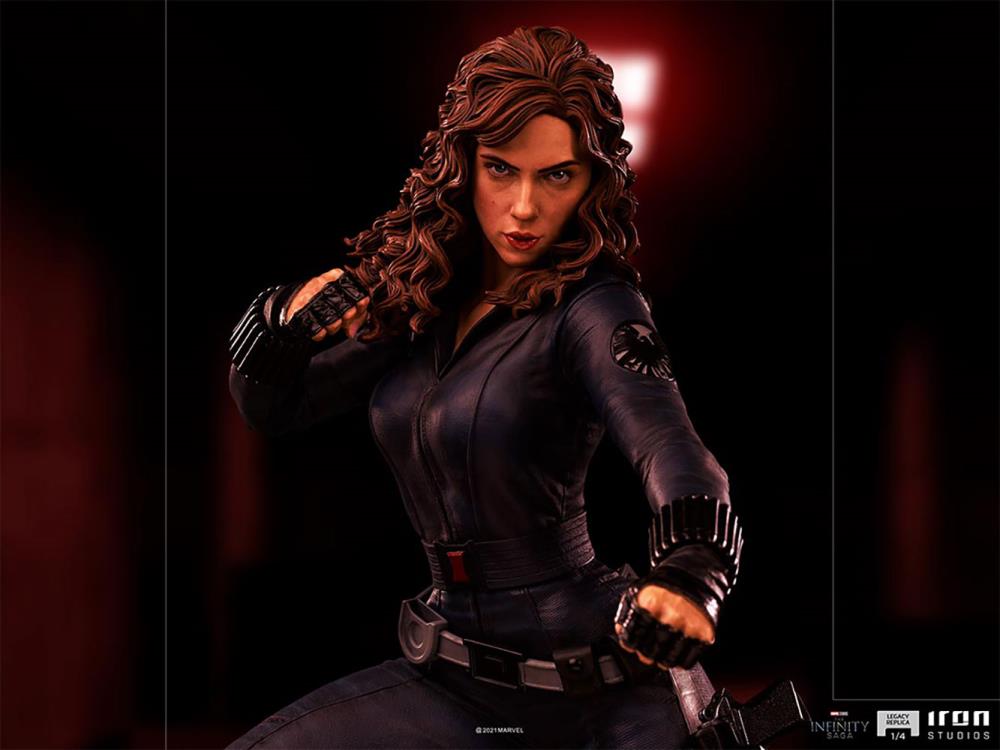 Avengers: Infinity Saga Legacy Replica Black Widow 1/4 Scale Limited Edition Statue Gallery Image 11