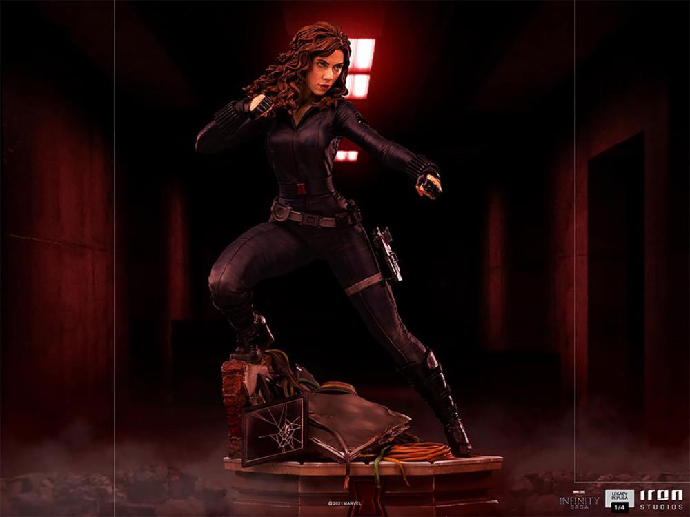 Avengers: Infinity Saga Legacy Replica Black Widow 1/4 Scale Limited Edition Statue Gallery Image 12