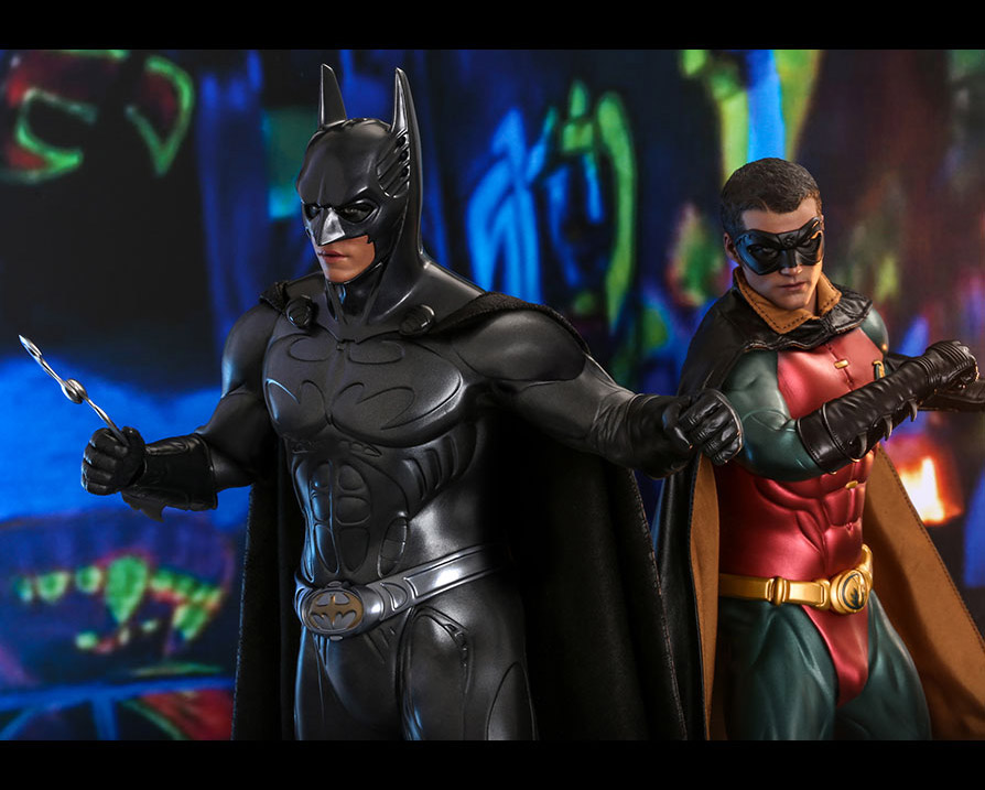 Batman Forever MMS593 Batman (Sonar Suit) 1/6 Scale Collectible Figure Gallery Image 21