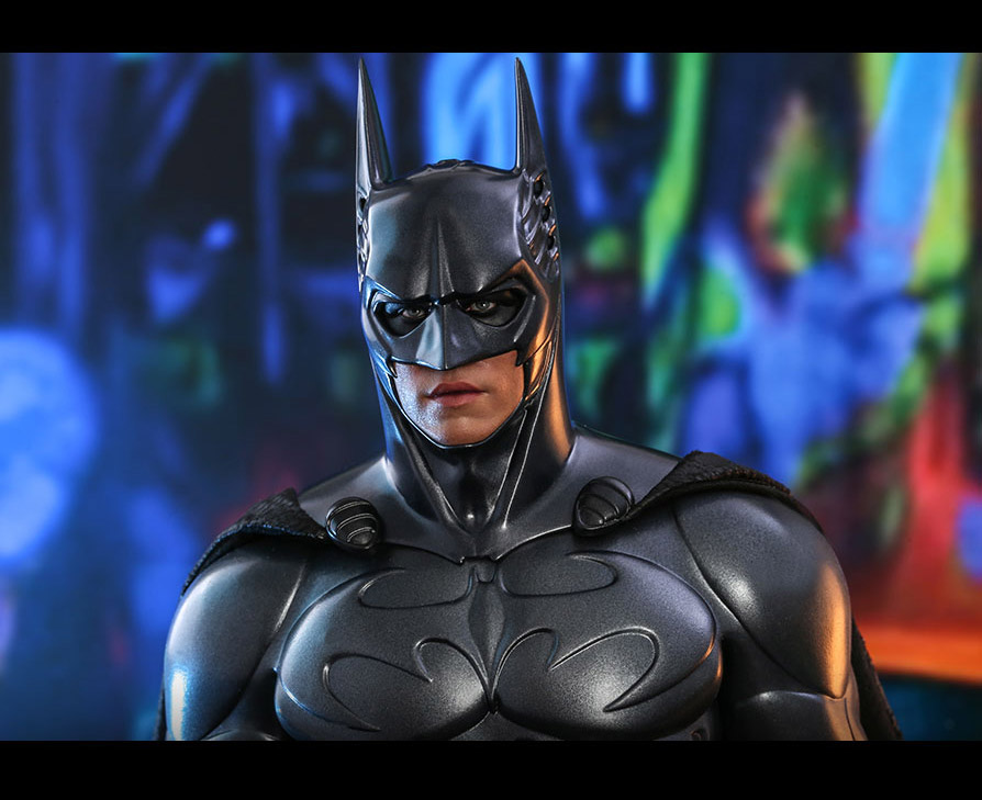 Batman Forever MMS593 Batman (Sonar Suit) 1/6 Scale Collectible Figure Gallery Image 15