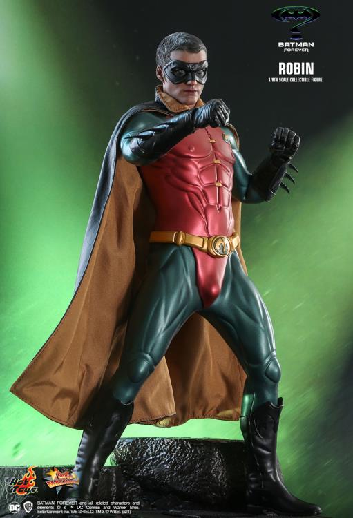 Batman Forever MMS594 Robin 1/6 Scale Collectible Figure Gallery Image 5
